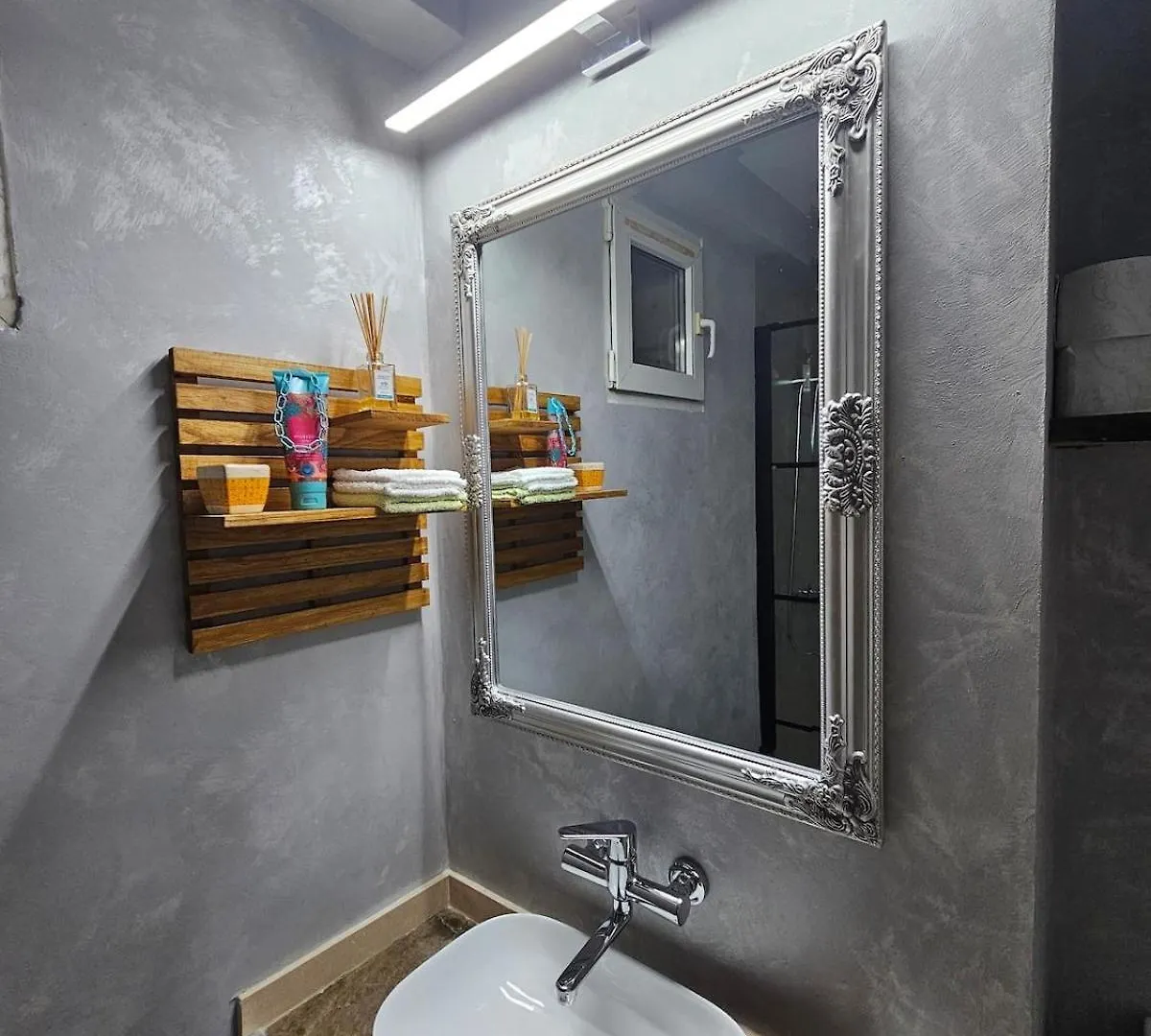 Central, Happy Apartment Wi Fi Bucharest