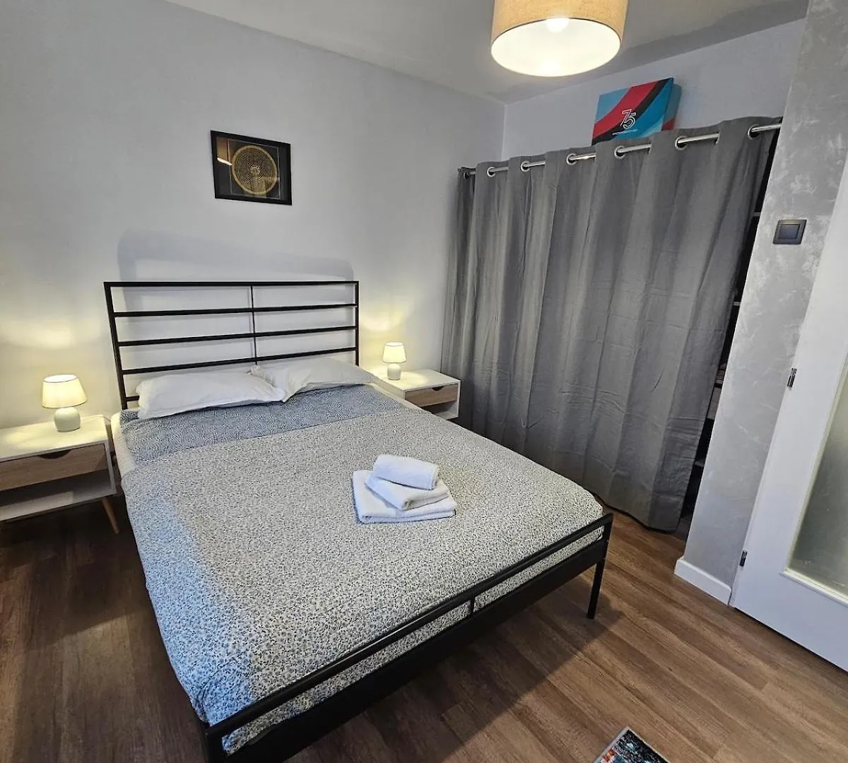 Central, Happy Apartment Wi Fi Bucharest 0*,