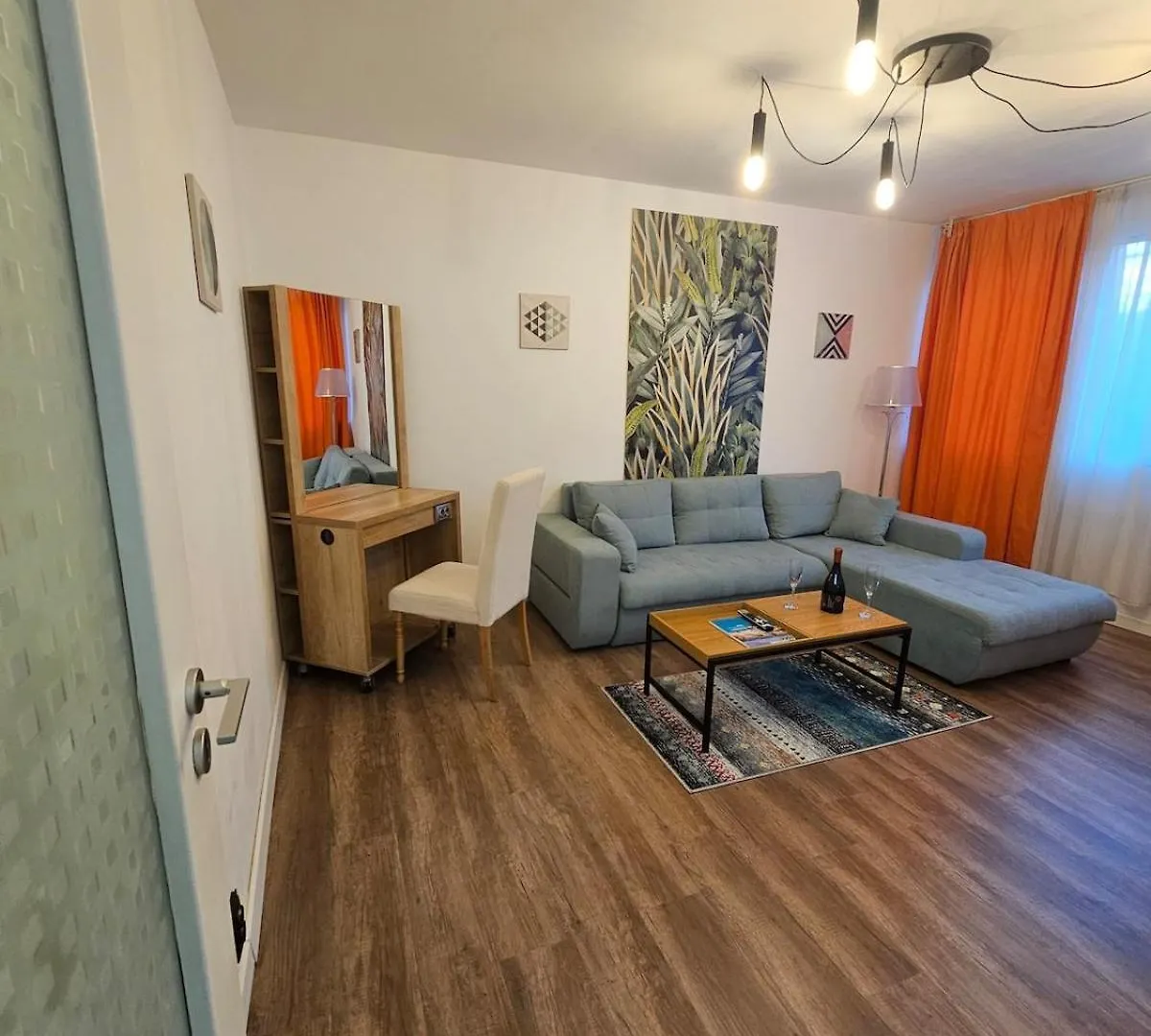 Central, Happy Apartment Wi Fi Bucharest Romania