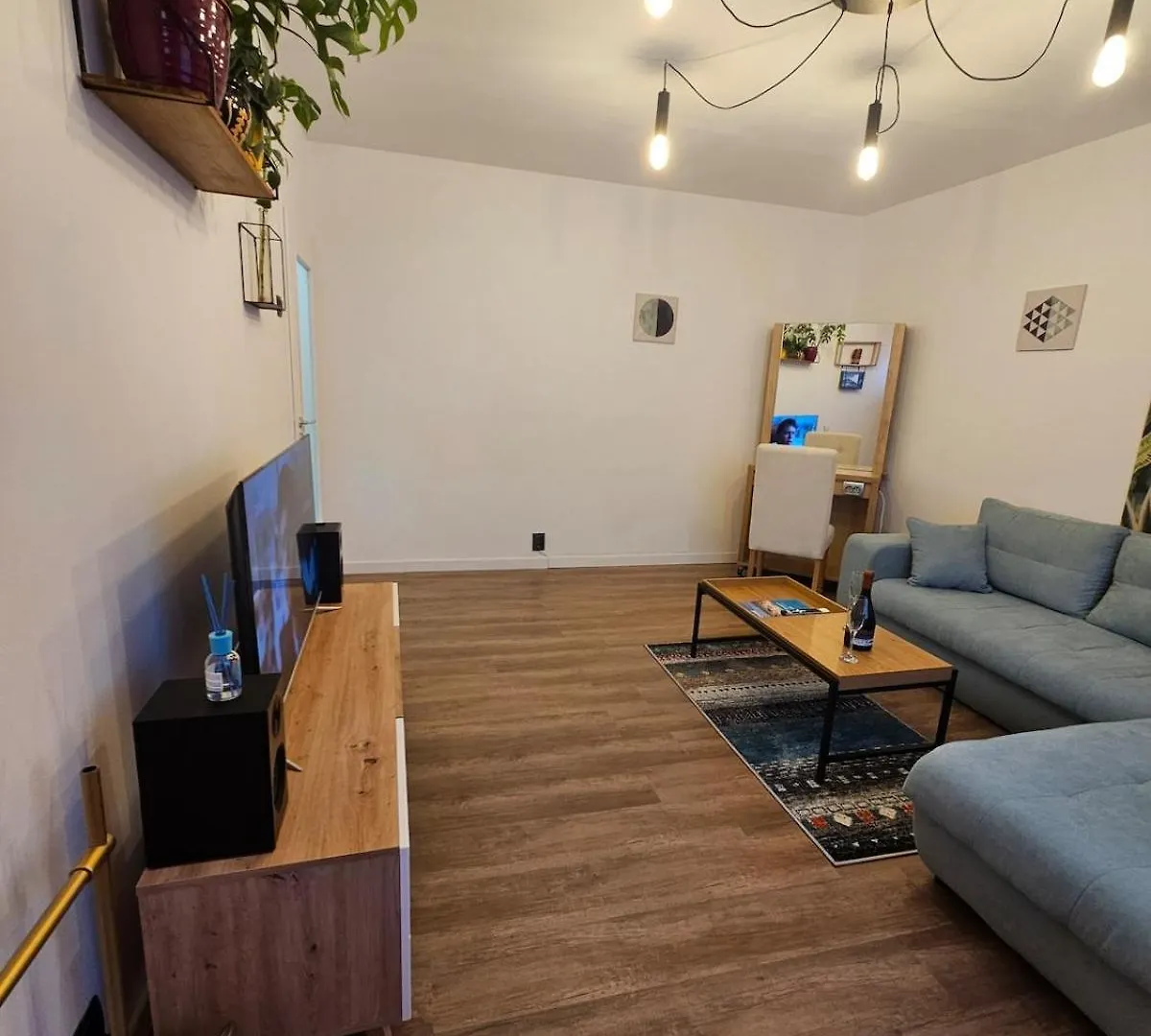 Central, Happy Apartment Wi Fi Bucharest