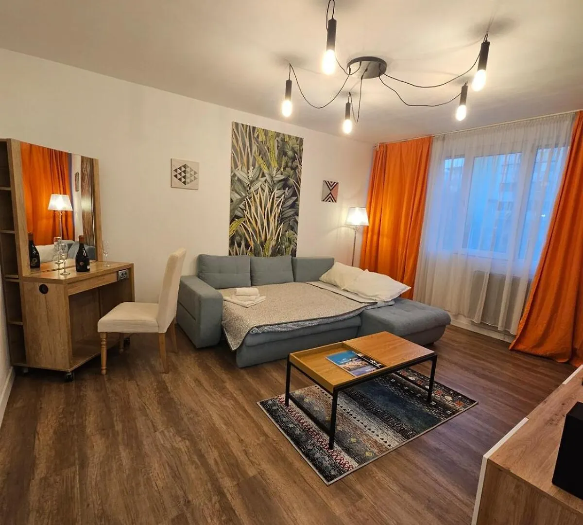 Central, Happy Apartment Wi Fi Bucharest Romania