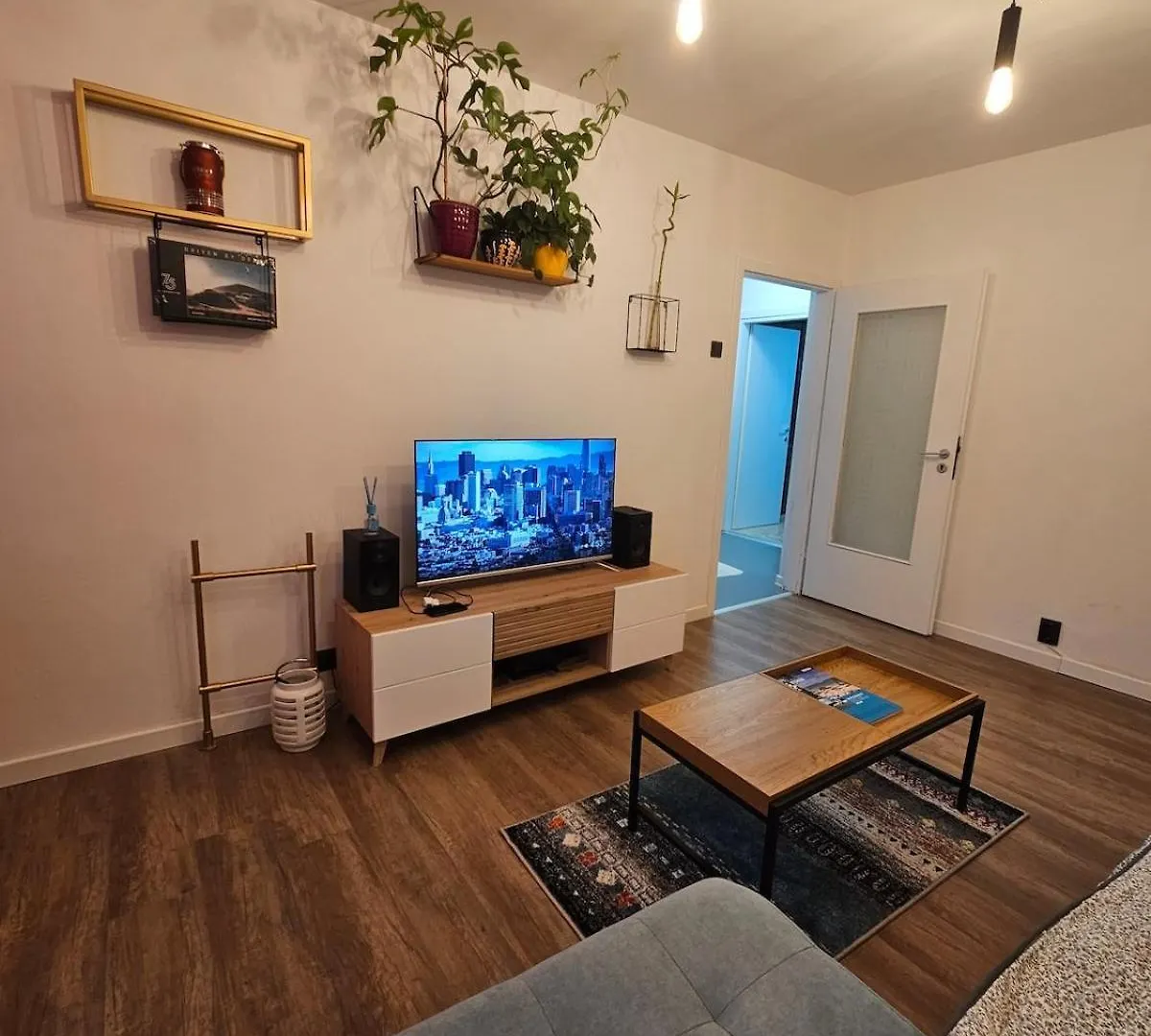 Central, Happy Apartment Wi Fi Bucharest